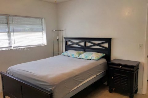 Condominio en venta en Hollywood, Florida, 1 dormitorio, 51.37 m2 № 2008174 - foto 11