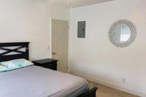 Condominio en venta en Hollywood, Florida, 1 dormitorio, 51.37 m2 № 2008174 - foto 12