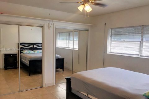 Condominio en venta en Hollywood, Florida, 1 dormitorio, 51.37 m2 № 2008174 - foto 10