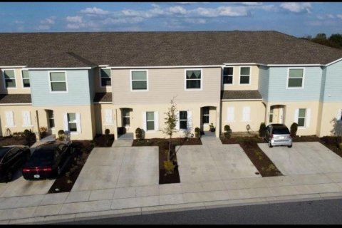 Adosado en alquiler en Kissimmee, Florida, 3 dormitorios, 163.69 m2 № 1914784 - foto 2