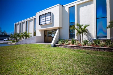 Commercial property in Clearwater, Florida 753.9 sq.m. № 1609132 - photo 1