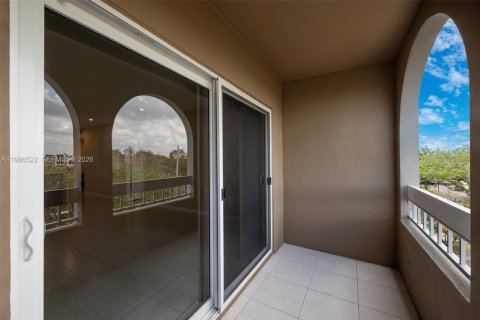 Apartment in Miami, Florida 1 bedroom, 66.15 sq.m. № 2048241 - photo 18