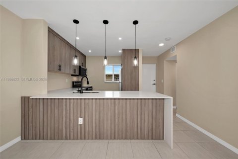 Apartment in Miami, Florida 1 bedroom, 66.15 sq.m. № 2048241 - photo 3