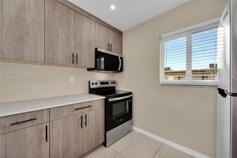 Apartment in Miami, Florida 1 bedroom, 66.15 sq.m. № 2048241 - photo 6