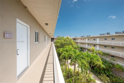 Apartment in Miami, Florida 1 bedroom, 66.15 sq.m. № 2048241 - photo 21