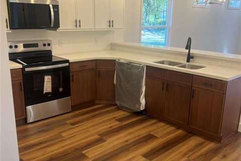 House in Trenton, Florida 3 bedrooms, 122.45 sq.m. № 1297324 - photo 3