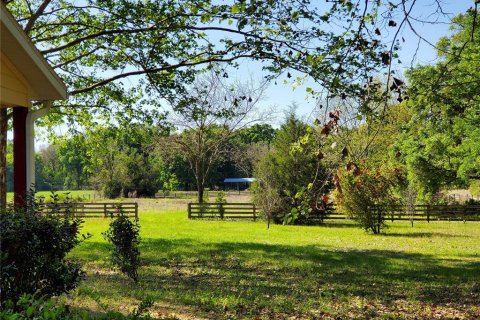 House in High Springs, Florida 3 bedrooms, 164.81 sq.m. № 2224782 - photo 22