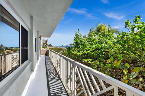 Apartamento en alquiler en Lauderdale-by-the-Sea, Florida, 1 dormitorio, 67.82 m2 № 2051168 - foto 12