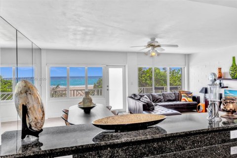 Apartamento en Lauderdale-by-the-Sea, Florida 1 dormitorio, 67.82 m2 № 2051168