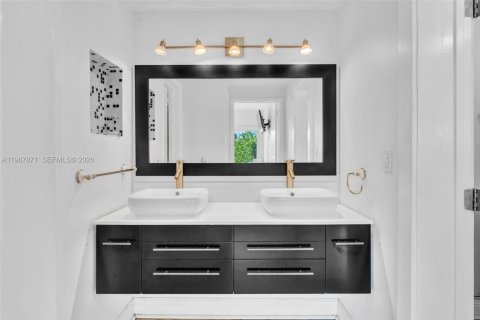 Apartamento en alquiler en Lauderdale-by-the-Sea, Florida, 1 dormitorio, 67.82 m2 № 2051168 - foto 25