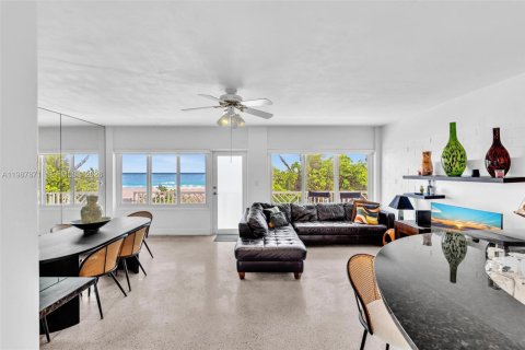 Apartamento en alquiler en Lauderdale-by-the-Sea, Florida, 1 dormitorio, 67.82 m2 № 2051168 - foto 8
