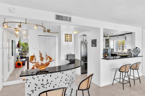 Apartamento en alquiler en Lauderdale-by-the-Sea, Florida, 1 dormitorio, 67.82 m2 № 2051168 - foto 20