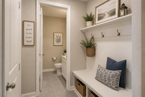 Townhouse in San Antonio, Florida 2 bedrooms, 150.04 sq.m. № 2304490 - photo 6