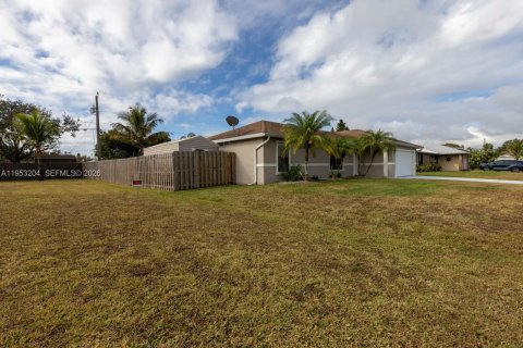 Villa ou maison à vendre à Port St. Lucie, Floride: 3 chambres, 104.42 m2 № 2054729 - photo 27