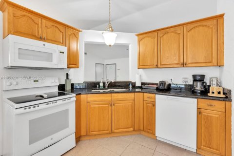 Villa ou maison à vendre à Port St. Lucie, Floride: 3 chambres, 104.42 m2 № 2054729 - photo 9