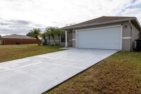 Villa ou maison à vendre à Port St. Lucie, Floride: 3 chambres, 104.42 m2 № 2054729 - photo 26