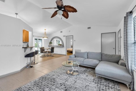 Villa ou maison à vendre à Port St. Lucie, Floride: 3 chambres, 104.42 m2 № 2054729 - photo 5