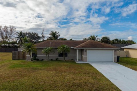 Villa ou maison à vendre à Port St. Lucie, Floride: 3 chambres, 104.42 m2 № 2054729 - photo 3