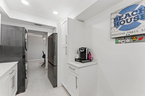 Купить кондоминиум в Палм-Бич, Флорида 3 комнаты, 93.65м2, № 2241832 - фото 5