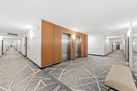 Купить кондоминиум в Палм-Бич, Флорида 3 комнаты, 93.65м2, № 2241832 - фото 25