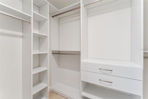 Casa en venta en Orlando, Florida, 3 dormitorios, 192.59 m2 № 2098188 - foto 19