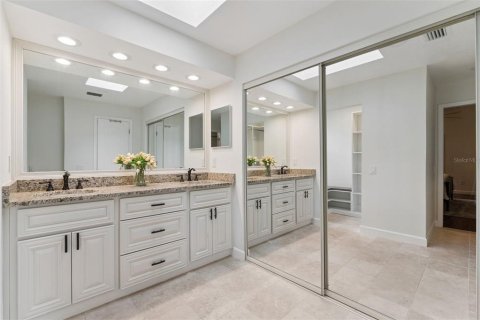 Casa en venta en Orlando, Florida, 3 dormitorios, 192.59 m2 № 2098188 - foto 16