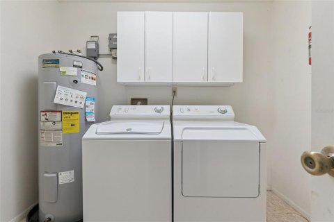 Casa en venta en Orlando, Florida, 3 dormitorios, 192.59 m2 № 2098188 - foto 29