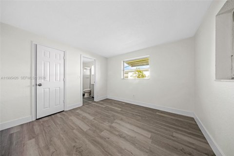 Casa en venta en Pompano Beach, Florida, 3 dormitorios, 123.65 m2 № 2059150 - foto 19