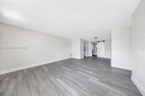 Casa en venta en Pompano Beach, Florida, 3 dormitorios, 123.65 m2 № 2059150 - foto 4