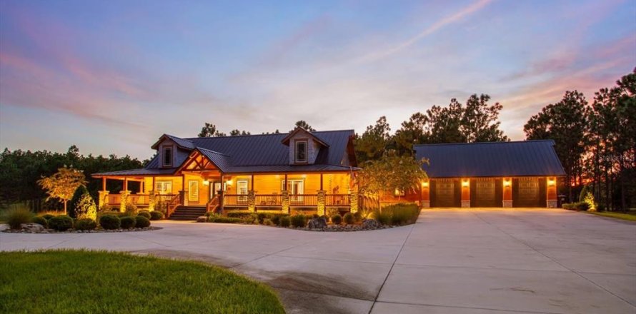 Casa en Apopka, Florida 3 dormitorios, 192.31 m2 № 2303232