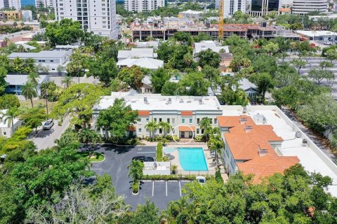 Adosado en venta en Sarasota, Florida, 3 dormitorios, 154.87 m2 № 2220173 - foto 4