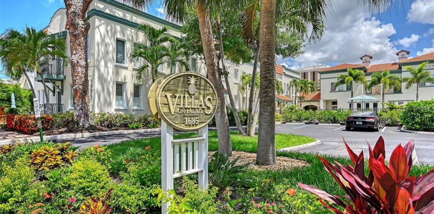 Adosado en Sarasota, Florida 3 dormitorios, 154.87 m2 № 2220173