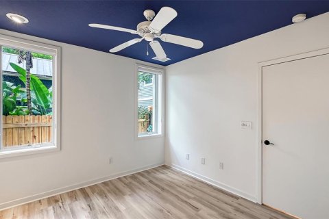 Adosado en venta en Sarasota, Florida, 3 dormitorios, 154.87 m2 № 2220173 - foto 14