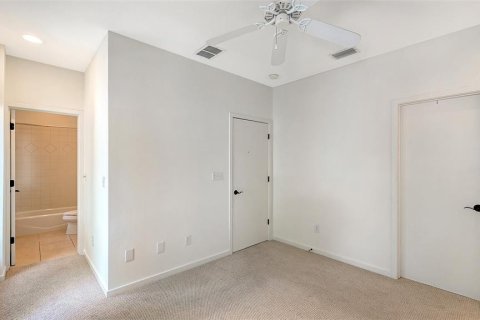 Adosado en venta en Sarasota, Florida, 3 dormitorios, 154.87 m2 № 2220173 - foto 25