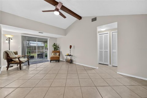 Casa en venta en Tampa, Florida, 2 dormitorios, 123.75 m2 № 2428775 - foto 8