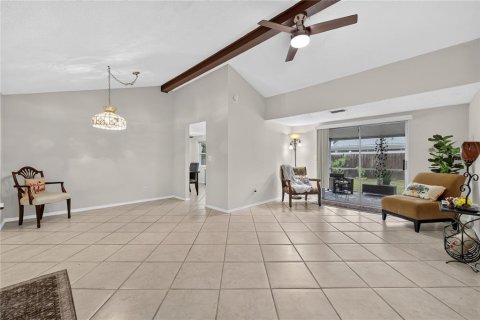 Casa en venta en Tampa, Florida, 2 dormitorios, 123.75 m2 № 2428775 - foto 9