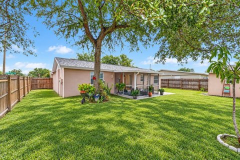 Casa en venta en Tampa, Florida, 2 dormitorios, 123.75 m2 № 2428775 - foto 29