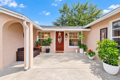 Casa en venta en Tampa, Florida, 2 dormitorios, 123.75 m2 № 2428775 - foto 4