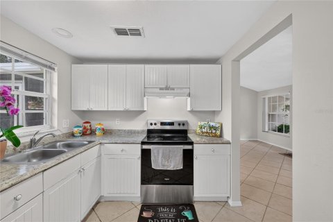 Casa en venta en Tampa, Florida, 2 dormitorios, 123.75 m2 № 2428775 - foto 11