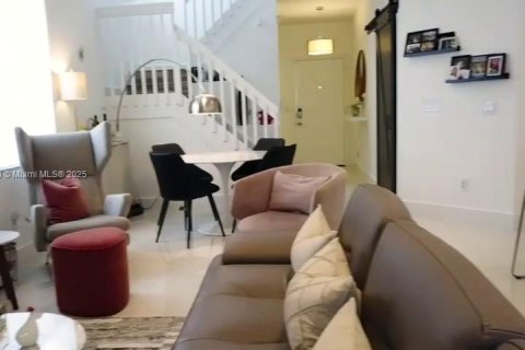 Townhouse in Sunrise, Florida 3 bedrooms, 143.16 sq.m. № 1850824 - photo 13