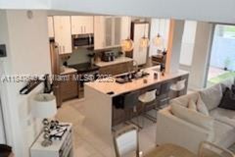 Townhouse in Sunrise, Florida 3 bedrooms, 143.16 sq.m. № 1850824 - photo 19