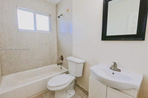 Casa en alquiler en Lake Worth, Florida, 2 dormitorios, 78.04 m2 № 2078124 - foto 7