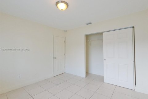 Casa en alquiler en Lake Worth, Florida, 2 dormitorios, 78.04 m2 № 2078124 - foto 6