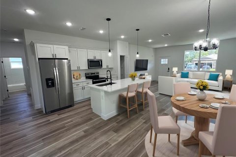 House in Citrus Springs, Florida 3 bedrooms, 143.81 sq.m. № 1894395 - photo 3