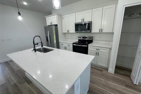 House in Citrus Springs, Florida 3 bedrooms, 143.81 sq.m. № 1894395 - photo 5