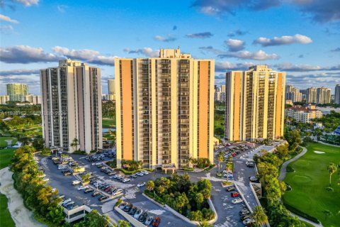 Condo in Aventura, Florida, 1 bedroom  № 1996443