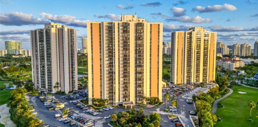 Condo in Aventura, Florida, 1 bedroom  № 1996443