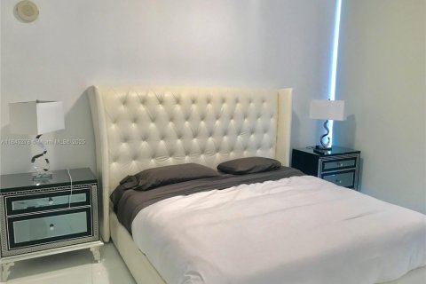 Condominio en venta en Sunny Isles Beach, Florida, 1 dormitorio, 89 m2 № 1842439 - foto 8