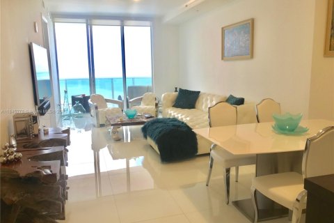 Condominio en venta en Sunny Isles Beach, Florida, 1 dormitorio, 89 m2 № 1842439 - foto 16