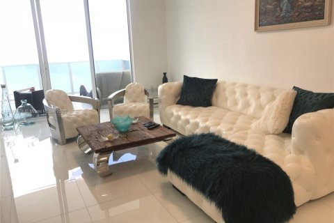 Condominio en venta en Sunny Isles Beach, Florida, 1 dormitorio, 89 m2 № 1842439 - foto 17